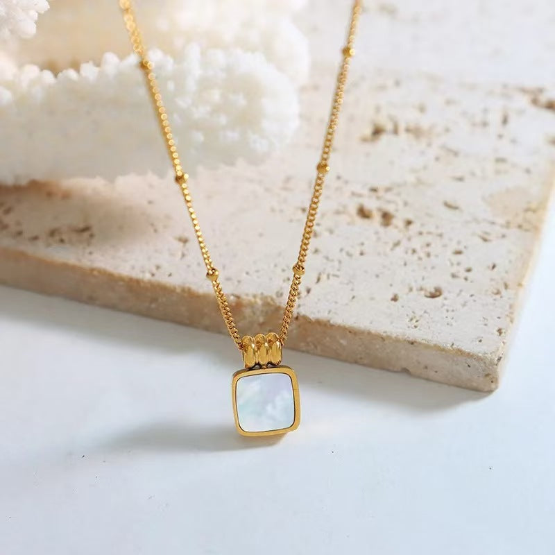 Nacre Tablet Necklace