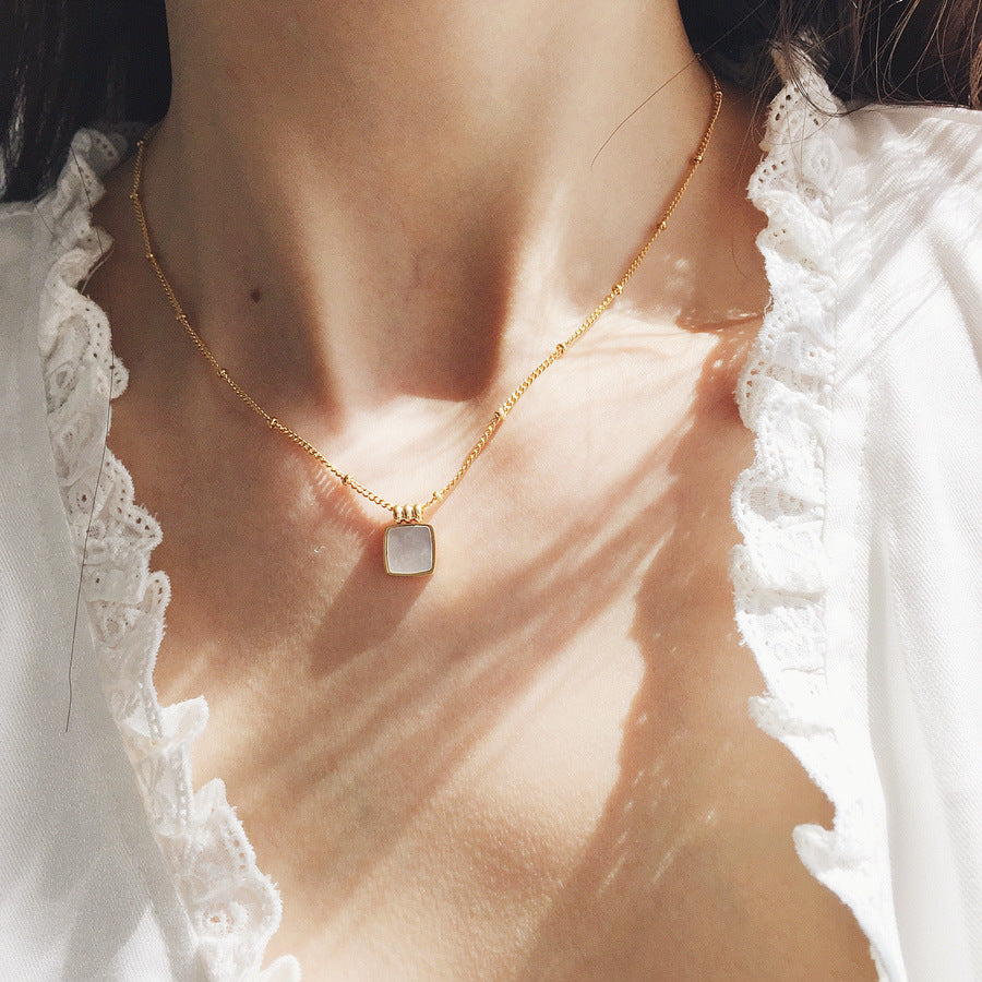 Nacre Tablet Necklace