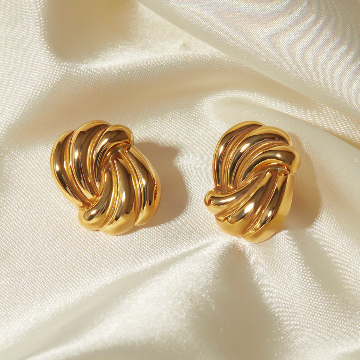 Croissant Knot Earrings