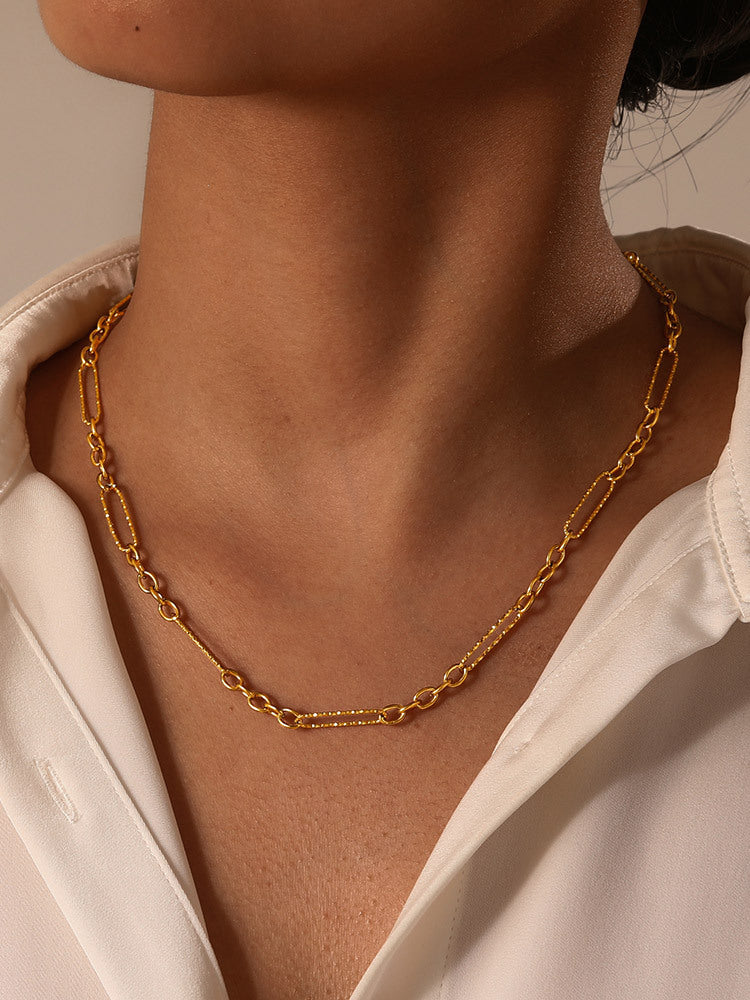 Contrast Chain Necklace